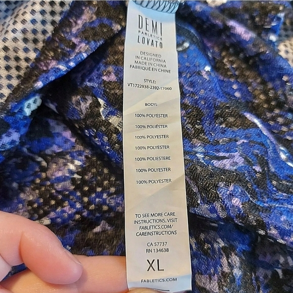 Fabletics Demi Lovato Damara Vest Size XLarge Activewear Mock Neck Mesh Camo - Picture 5 of 9